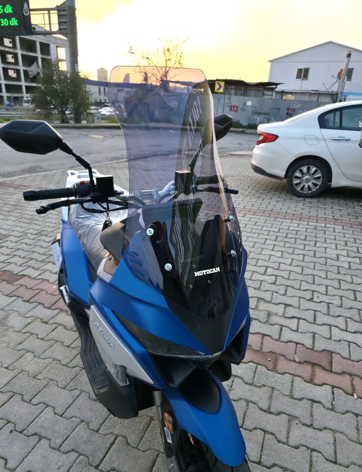 MOTOCAM Volta Revolt RSX7 Ön Cam 2022-2026 Model 65cm Füme Renkli 4mm
