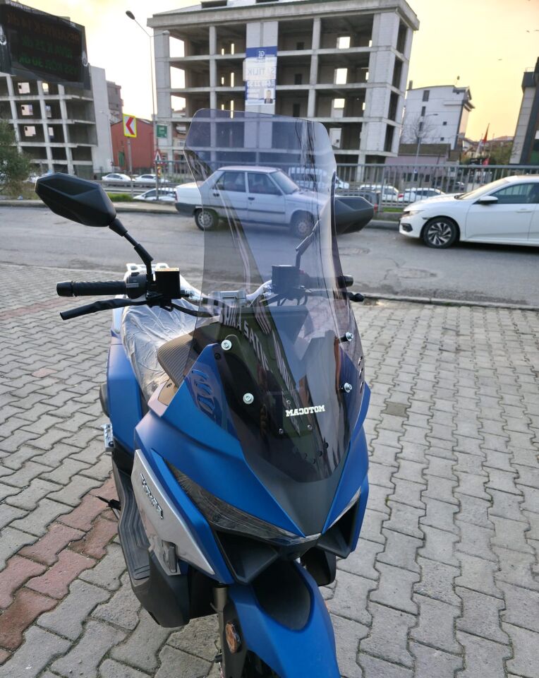 MOTOCAM Volta Revolt RSX7 Ön Cam 2022-2026 Model 65cm Füme Renkli 4mm