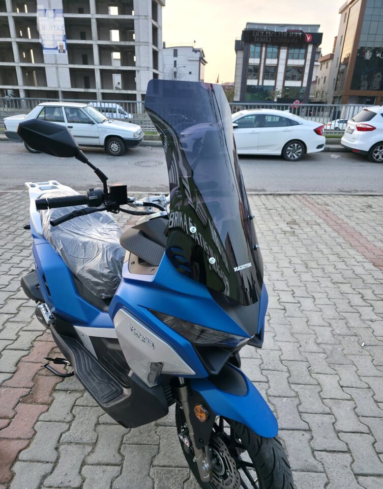 MOTOCAM Volta Revolt RSX7 Ön Cam 2022-2026 Model 65cm Siyah Renkli 4mm