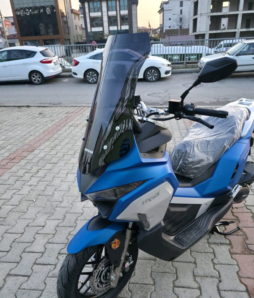MOTOCAM Volta Revolt RSX7 Ön Cam 2022-2026 Model 75cm Siyah Renkli 4mm