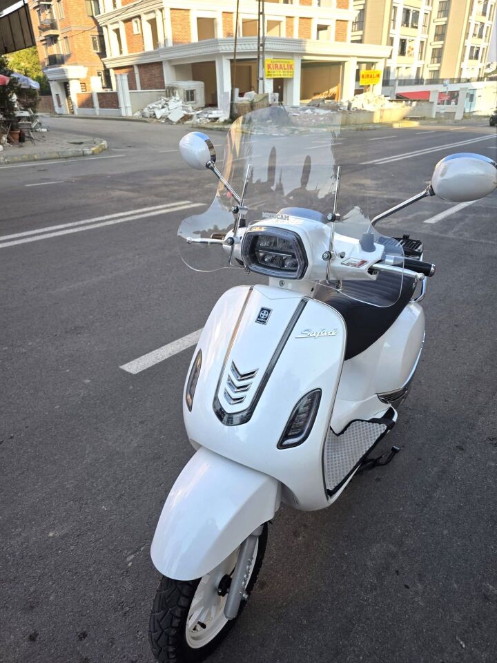 MOTOCAM Arora Safari 50 Ön Cam 2021-2026 Model 37cm Şeffaf Renkli 4mm Elcikli APARATSIZ