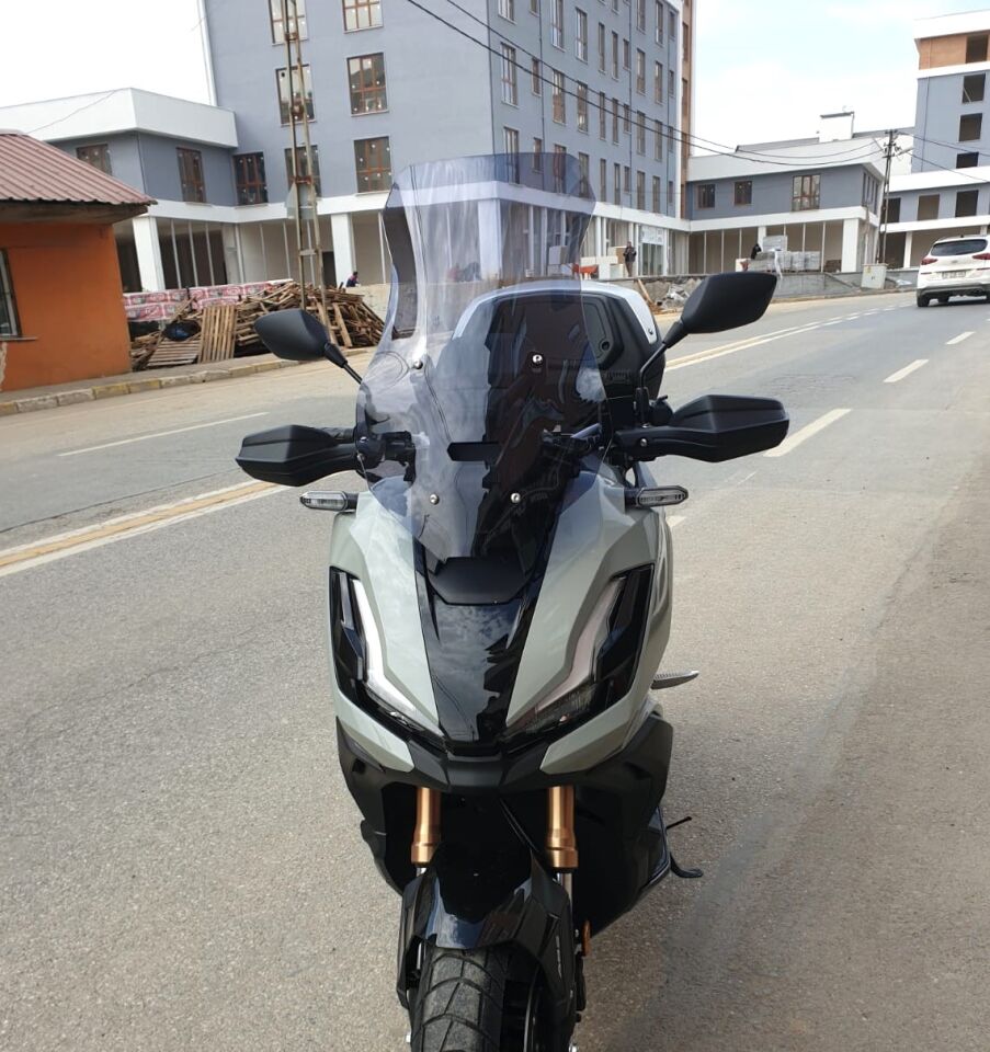 MOTOCAM Honda Adv 350 Ön Cam 2023-2026 Model 72cm Füme Renkli 4mm UZUN