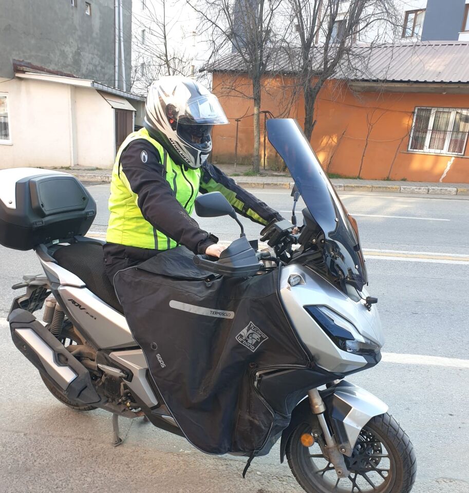 MOTOCAM Honda Adv 350 Ön Cam 2023-2026 Model 72cm Siyah Renkli 4mm UZUN