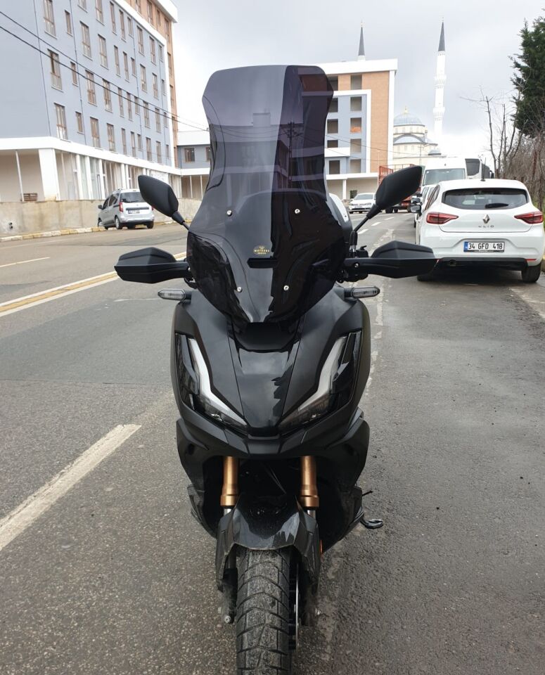 MOTOCAM Honda Adv 350 Ön Cam 2023-2026 Model 72cm Siyah Renkli 4mm UZUN
