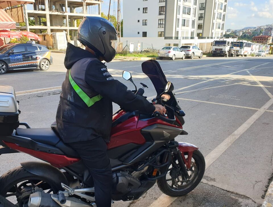MOTOCAM Honda NC 700 750 X Ön Cam 2016-2020 Model 50cm Siyah Renkli 4mm ORTA BOYLU