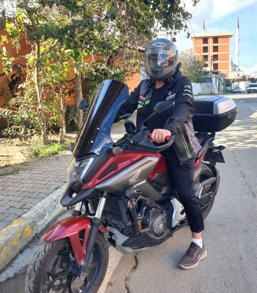 MOTOCAM Honda NC 700 750 X Ön Cam 2016-2020 Model 50cm Siyah Renkli 4mm ORTA BOYLU