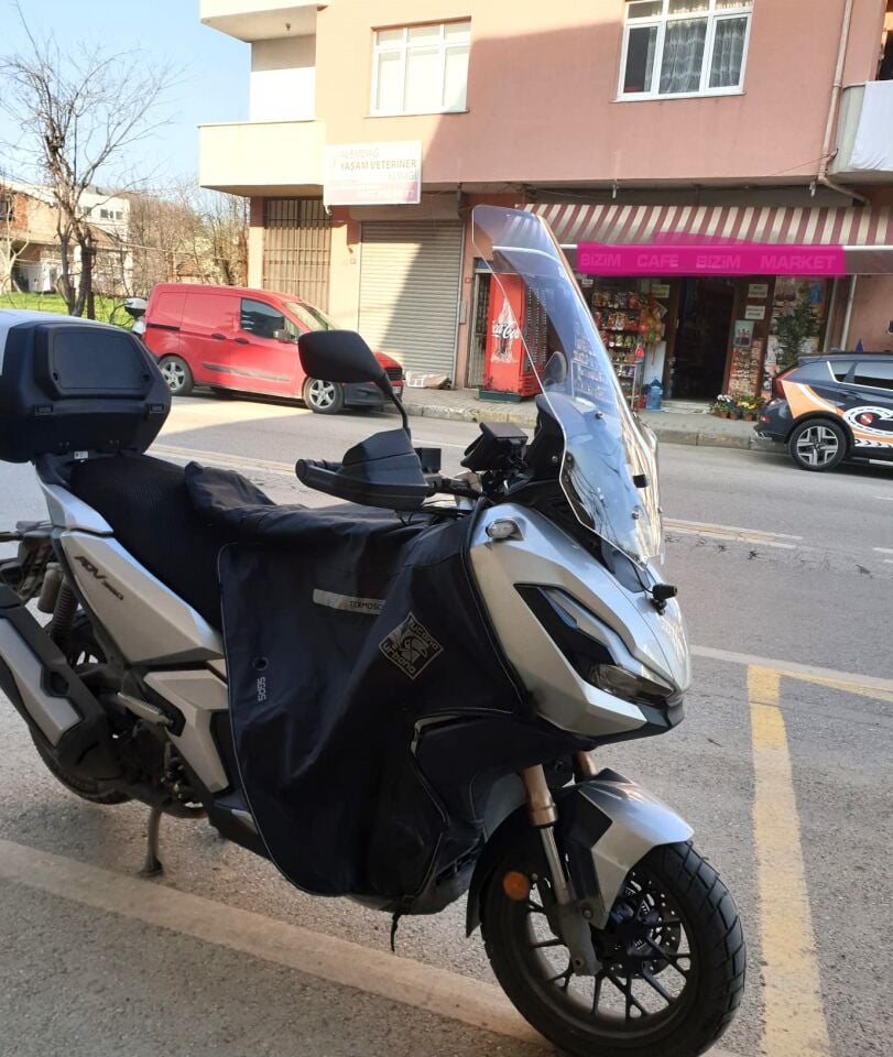 MOTOCAM Honda Adv 350 Ön Cam 2023-2026 Model 72cm Şeffaf Renkli 4mm UZUN