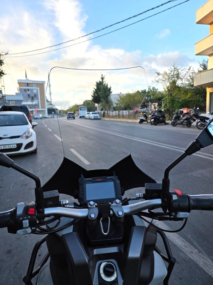 MOTOCAM Volta Revolt RSX7 Ön Cam 2022-2026 Model 78cm Şeffaf Renkli 4mm