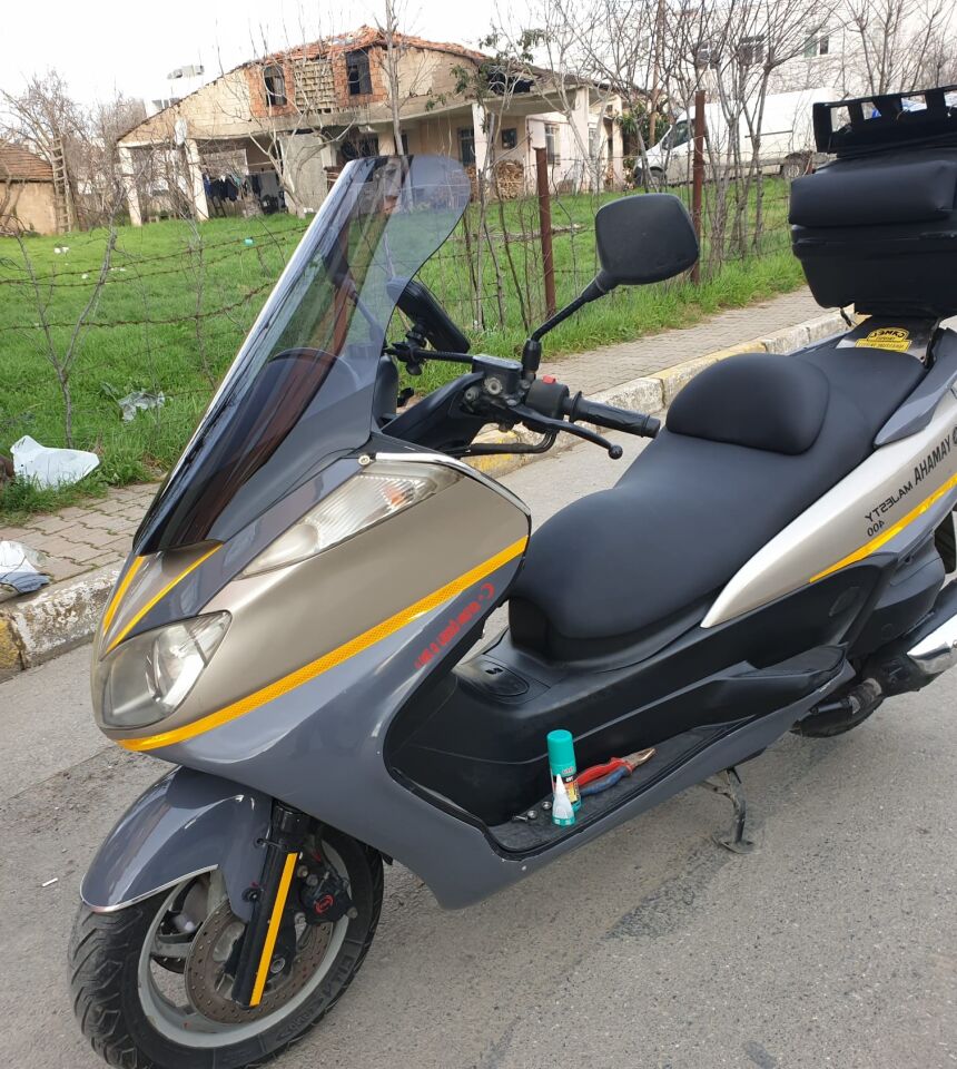 MOTOCAM Yamaha Majesty 400 Ön Cam 2003-2015 Model 68cm Füme Renkli 4mm