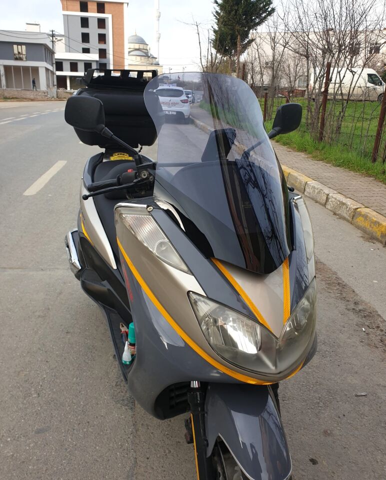 MOTOCAM Yamaha Majesty 400 Ön Cam 2003-2015 Model 68cm Füme Renkli 4mm