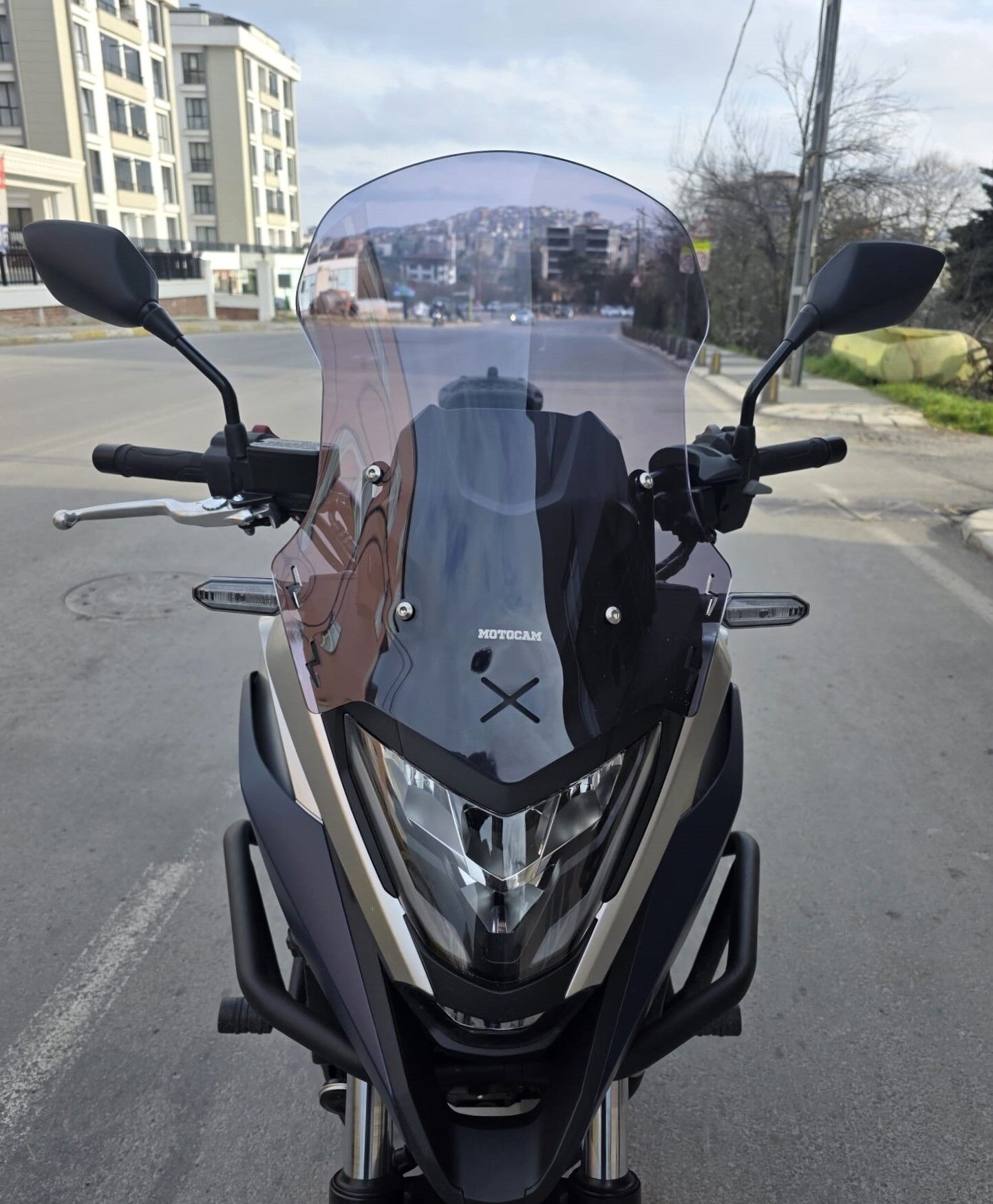 MOTOCAM Honda NC 700 750 X Ön Cam 2021-2024 Model 50cm Füme Renkli 4mm ORTA BOYLU