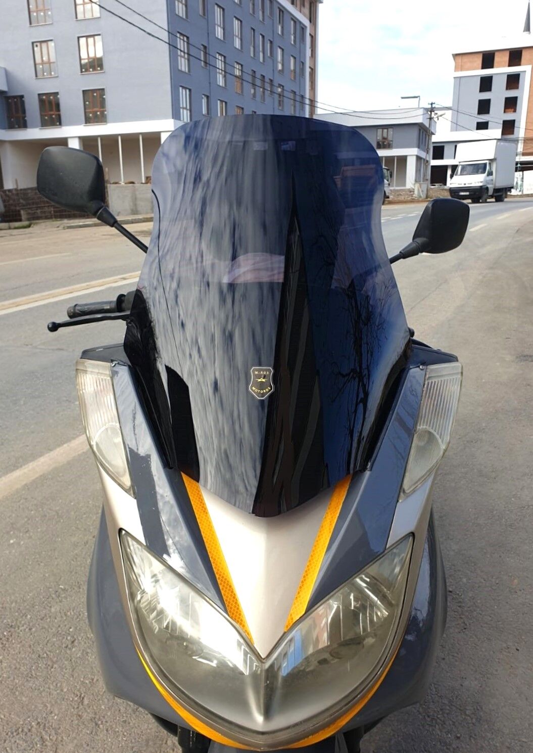 MOTOCAM Yamaha Majesty 400 Ön Cam 2003-2015 Model 68cm Siyah Renkli 4mm