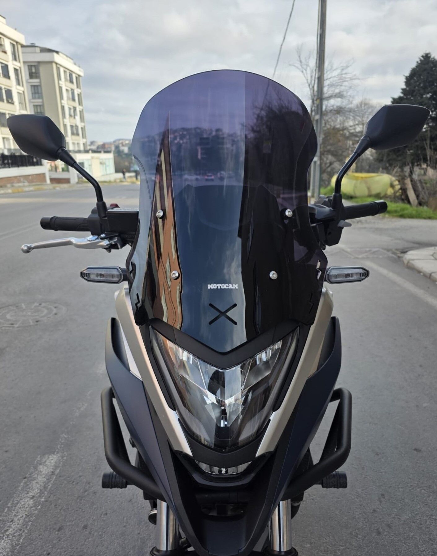 MOTOCAM Honda NC 700 750 X Ön Cam 2021-2024 Model 50cm Siyah Renkli 4mm ORTA BOYLU