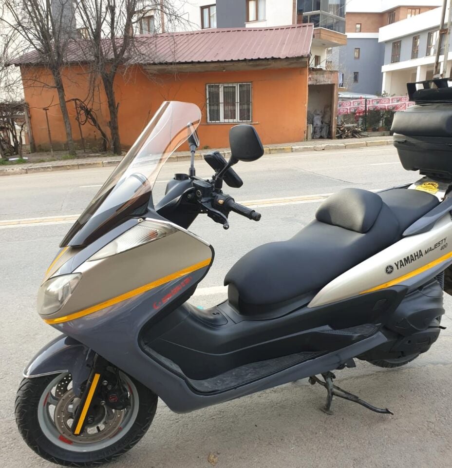 MOTOCAM Yamaha Majesty 400 Ön Cam 2003-2015 Model 68cm Şeffaf Renkli 4mm