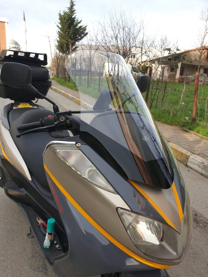 MOTOCAM Yamaha Majesty 400 Ön Cam 2003-2015 Model 68cm Şeffaf Renkli 4mm
