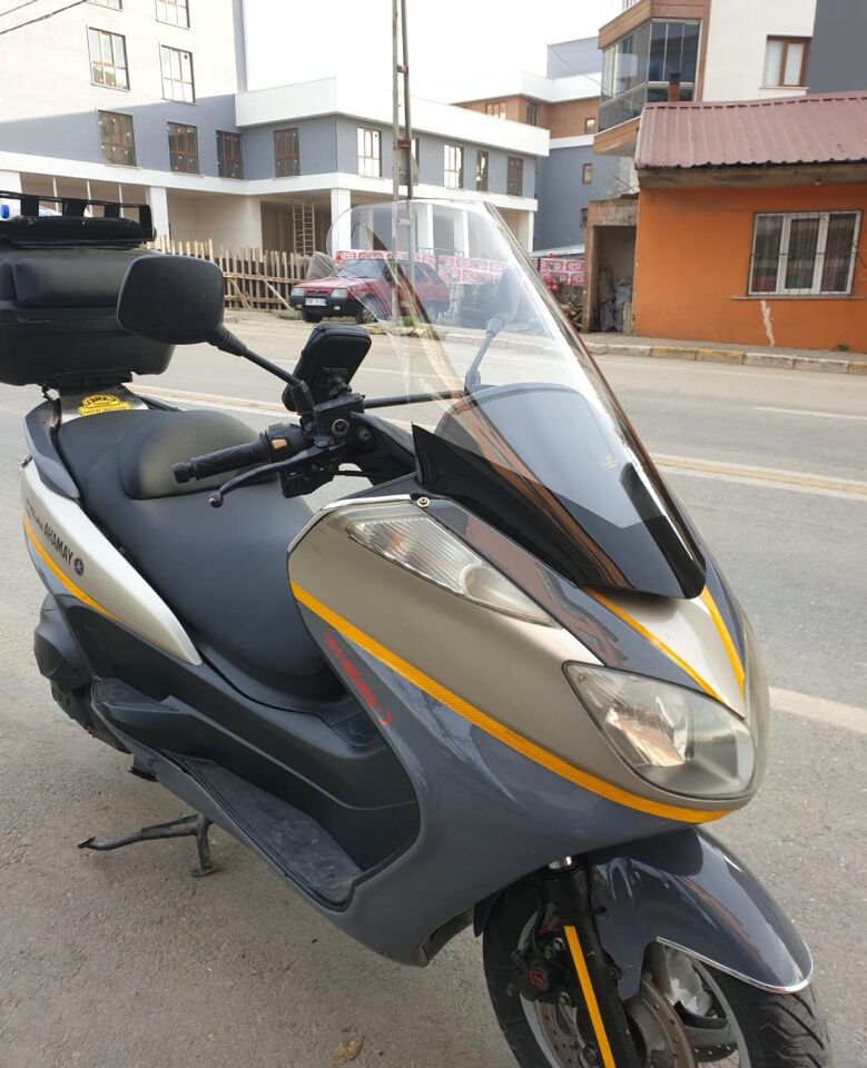 MOTOCAM Yamaha Majesty 400 Ön Cam 2003-2015 Model 68cm Şeffaf Renkli 4mm