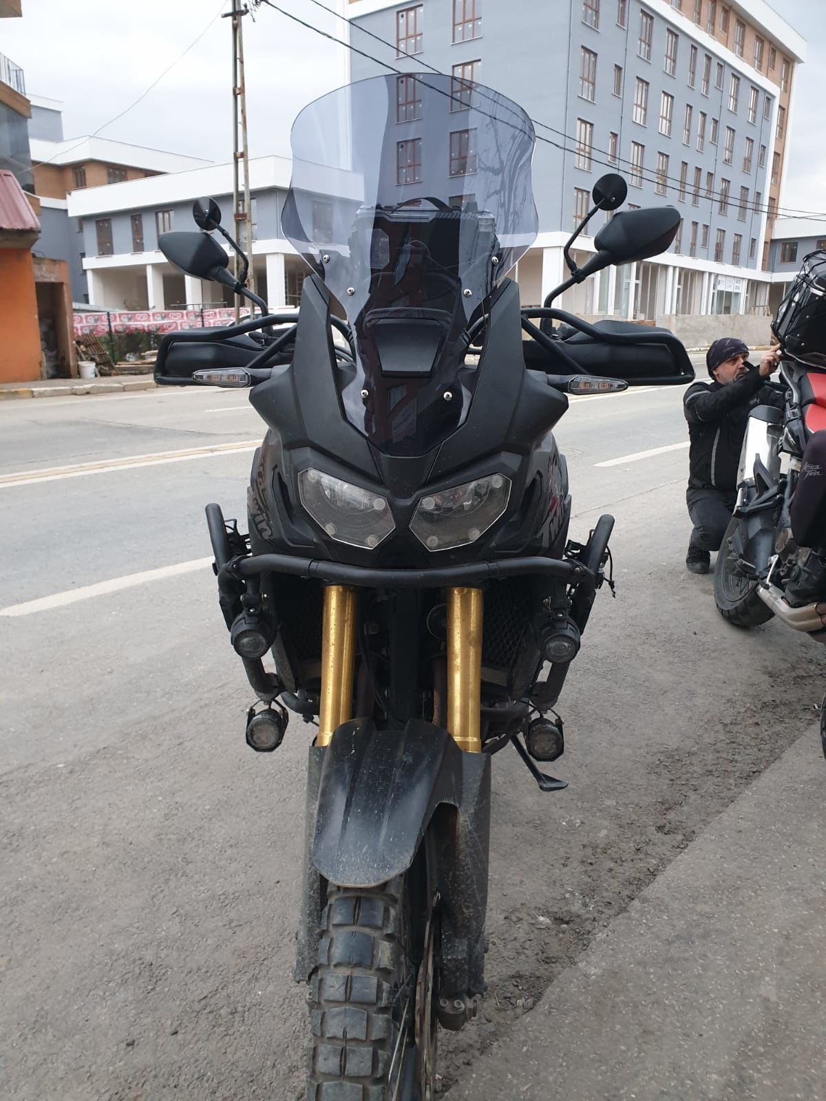 Honda Afrika Twin CRF 1000 Ön Cam 2016-2020 Model