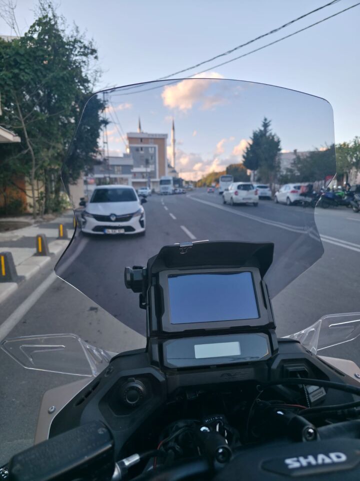 MOTOCAM Honda NT 1100 Ön Cam 2025-2026 Model 61cm Füme Renkli 4mm