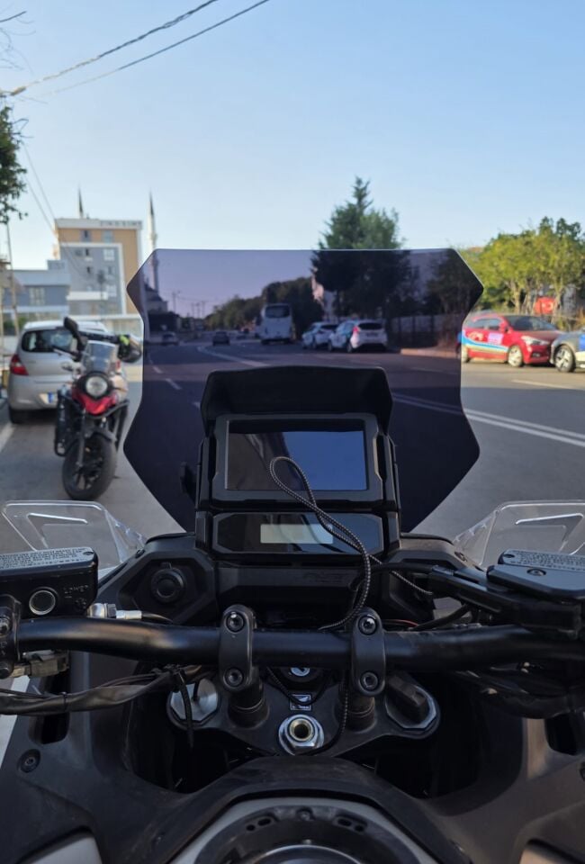 MOTOCAM Honda NT 1100 Ön Cam 2025-2026 Model 61cm Siyah Renkli 4mm İADE YOKTUR