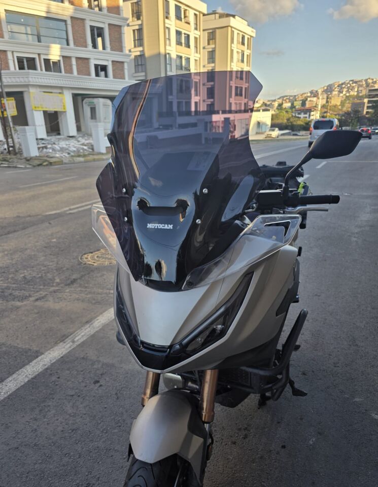 MOTOCAM Honda NT 1100 Ön Cam 2025-2026 Model 61cm Siyah Renkli 4mm İADE YOKTUR