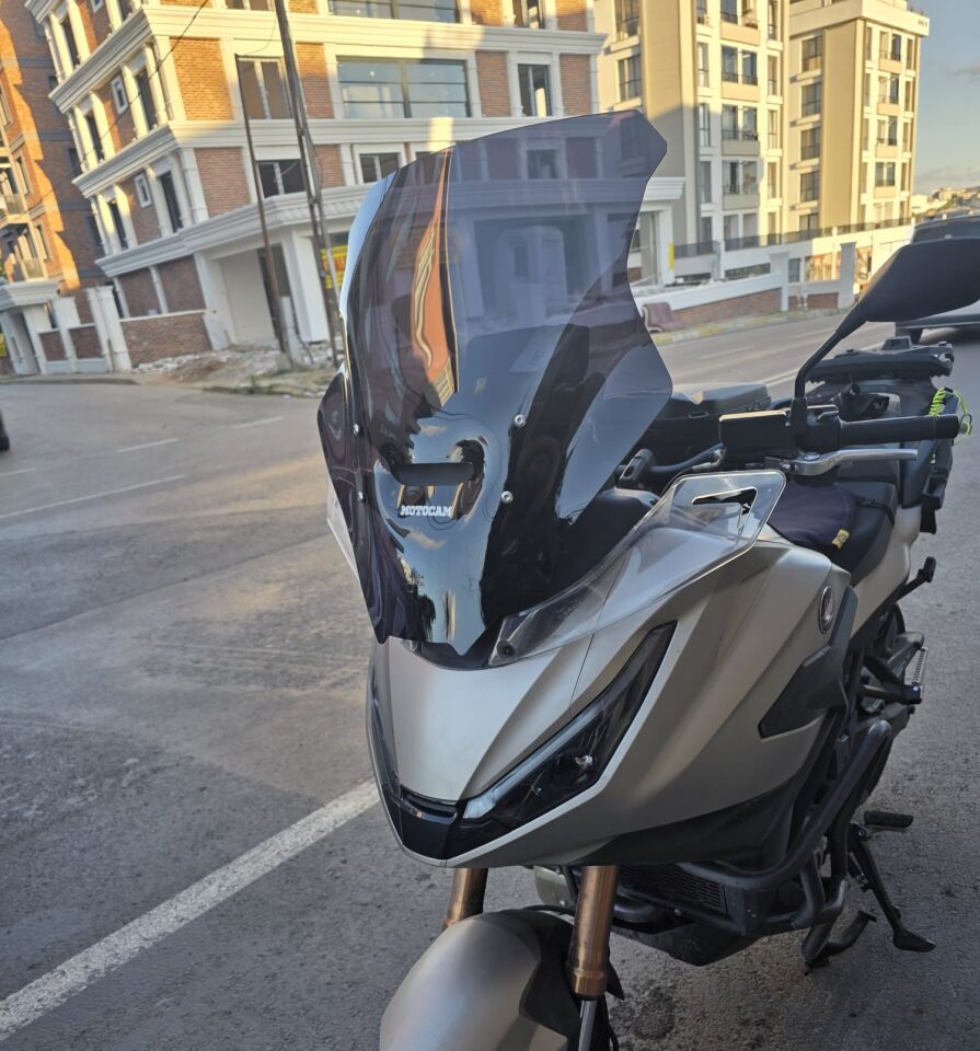 MOTOCAM Honda NT 1100 Ön Cam 2025-2026 Model 61cm Siyah Renkli 4mm İADE YOKTUR