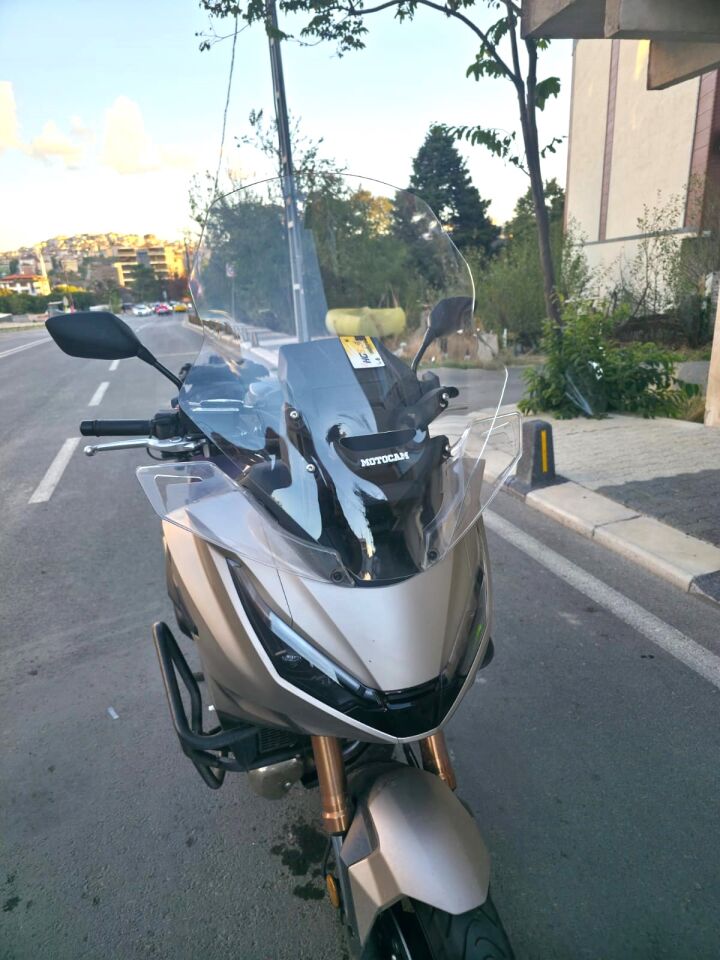 MOTOCAM Honda NT 1100 Ön Cam 2025-2026 Model 61cm Şeffaf Renkli 4mm