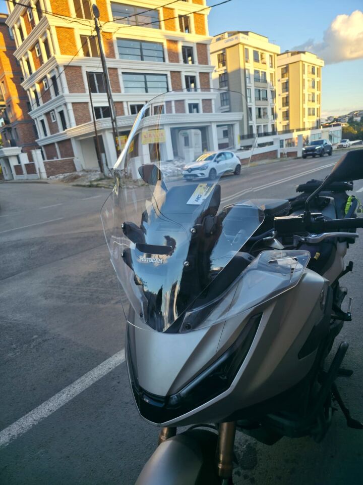 MOTOCAM Honda NT 1100 Ön Cam 2025-2026 Model 61cm Şeffaf Renkli 4mm