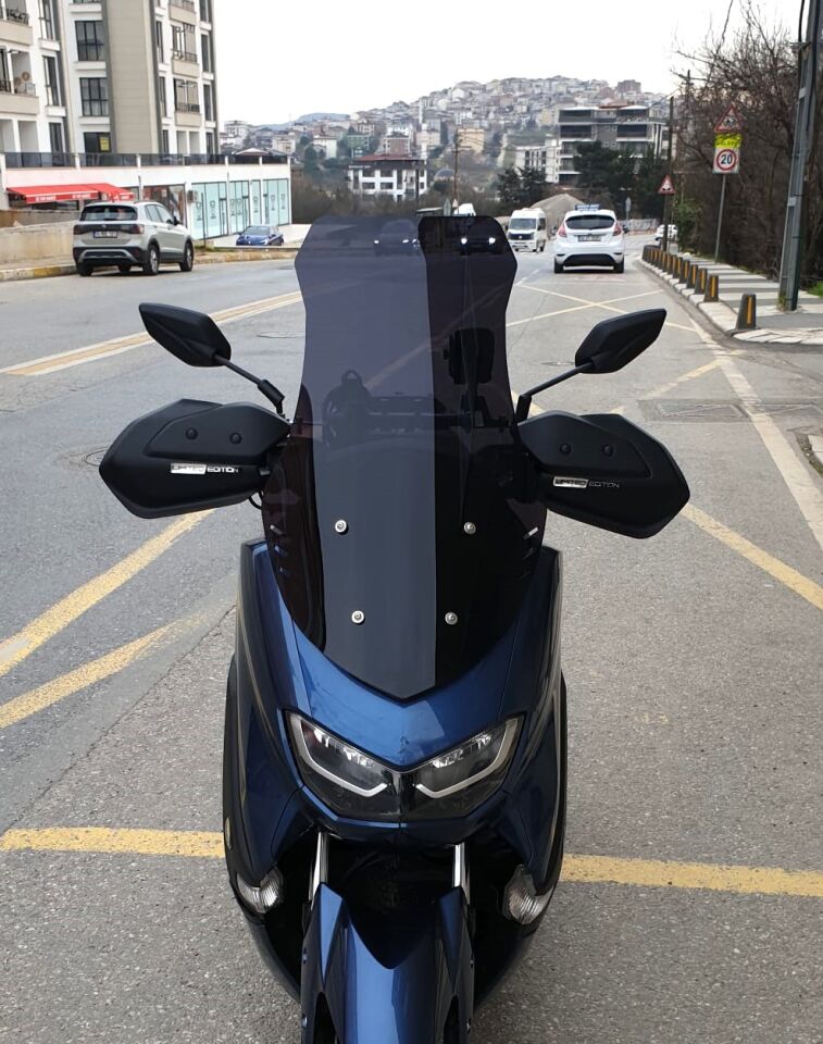 MOTOCAM Yamaha Nmax Ön Cam 2021-2024 Model 72cm Siyah Renkli 4mm UZUN