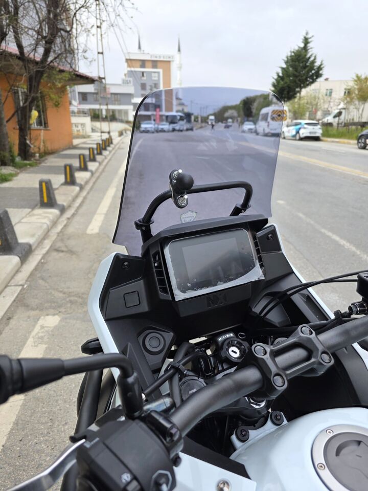 MOTOCAM Honda NX 500 Ön Cam 2025-2026 Model 34cm Füme Renkli 4mm Orijinal Boylu