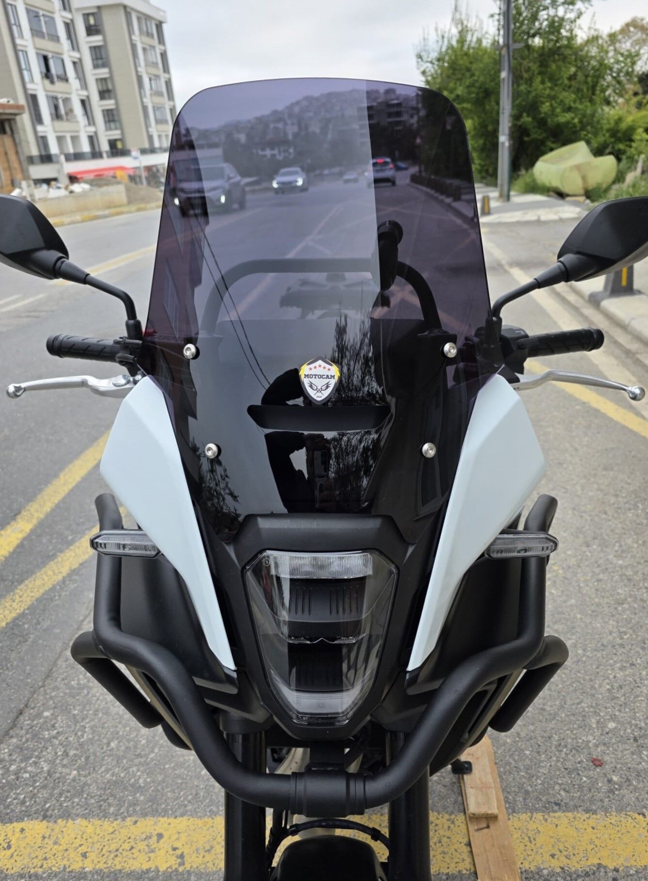 MOTOCAM Honda NX 500 Ön Cam 2025-2026 Model 34cm Siyah Renkli 4mm Orijinal Boylu