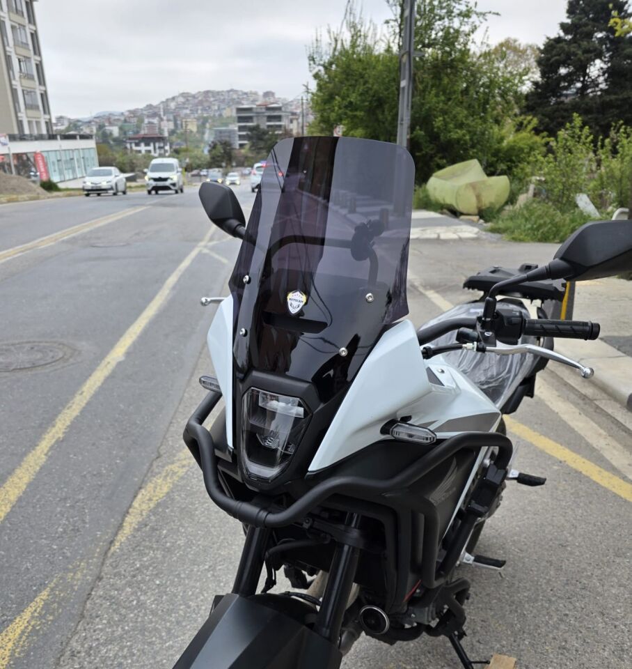 MOTOCAM Honda NX 500 Ön Cam 2025-2026 Model 34cm Siyah Renkli 4mm Orijinal Boylu