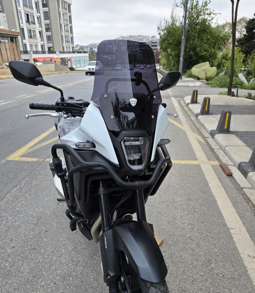 MOTOCAM Honda NX 500 Ön Cam 2025-2026 Model 34cm Siyah Renkli 4mm Orijinal Boylu