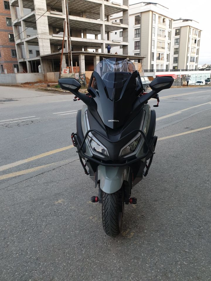 Honda Forza 250 Ön Cam 2021-2025 Model