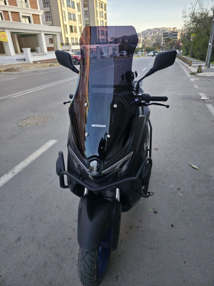 MOTOCAM Yamaha Nmax Ön Cam 2025-2026 Model 72cm Siyah Renkli 4mm