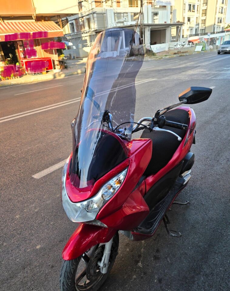 MOTOCAM Honda PCX Ön Cam 2011-2013 Model 83cm Füme Renkli 4mm UZUN