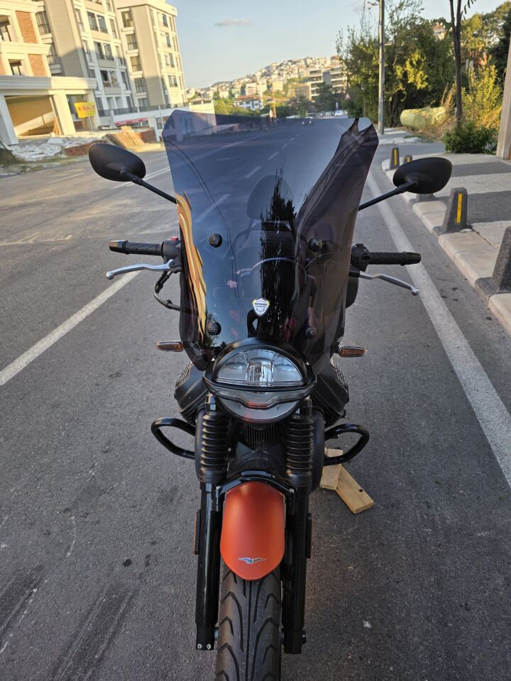 Moto Guzzi V7 Stone Ön Cam 2021,2023 Model 53cm