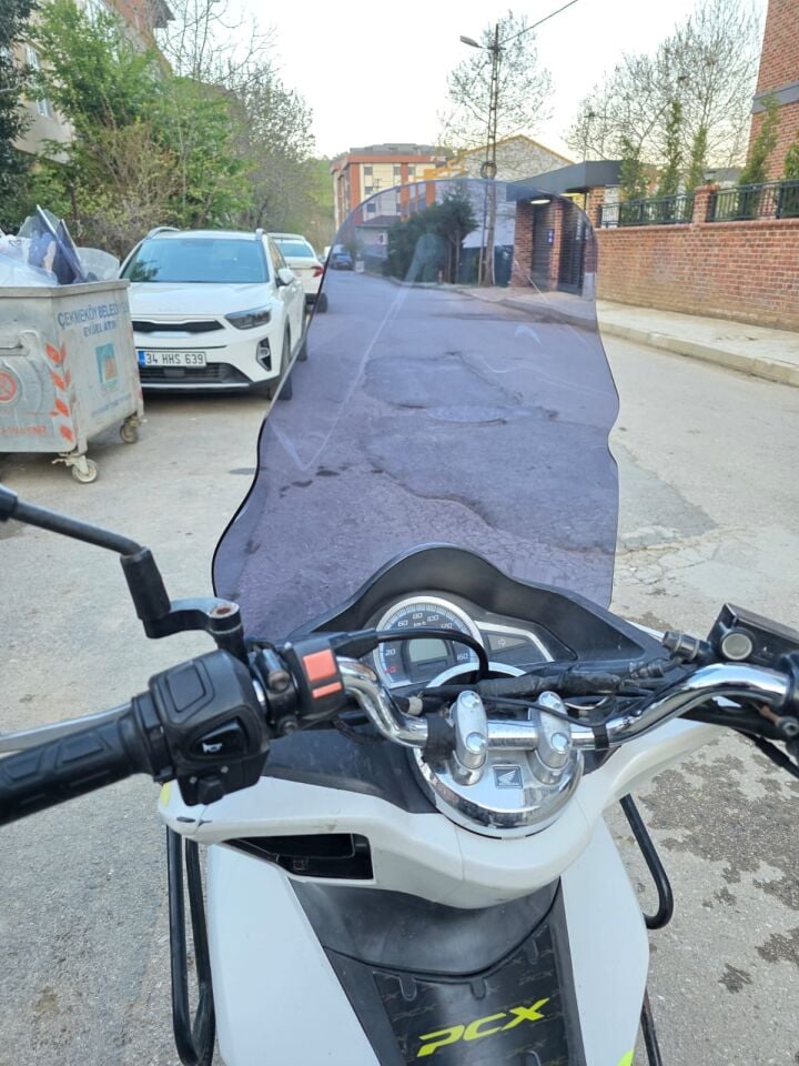 MOTOCAM Honda PCX Ön Cam 2014-2017 Model 65cm Füme Renkli 4mm ORTA BOYLU