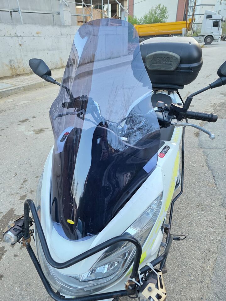 MOTOCAM Honda PCX Ön Cam 2014-2017 Model 65cm Füme Renkli 4mm ORTA BOYLU