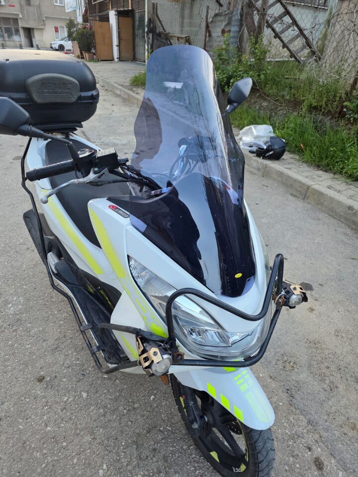 MOTOCAM Honda PCX Ön Cam 2014-2017 Model 65cm Füme Renkli 4mm ORTA BOYLU