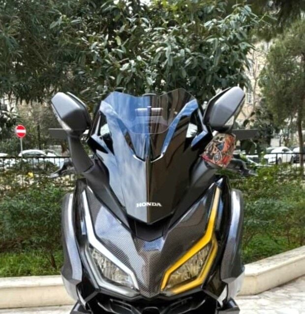 MOTOCAM Honda Forza 250 Ön Cam 2021-2026 Model 43cm Füme Renkli 4mm ORİJİNAL BOYLU