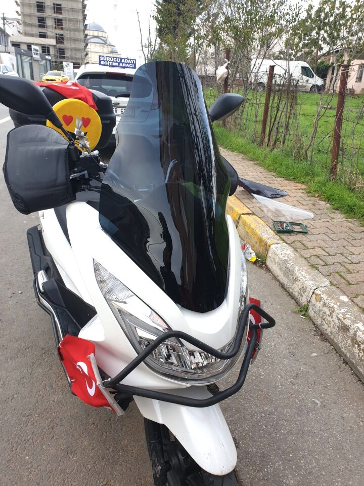 MOTOCAM Honda PCX Ön Cam 2014-2017 Model 65cm Siyah Renkli 4mm ORTA BOYLU