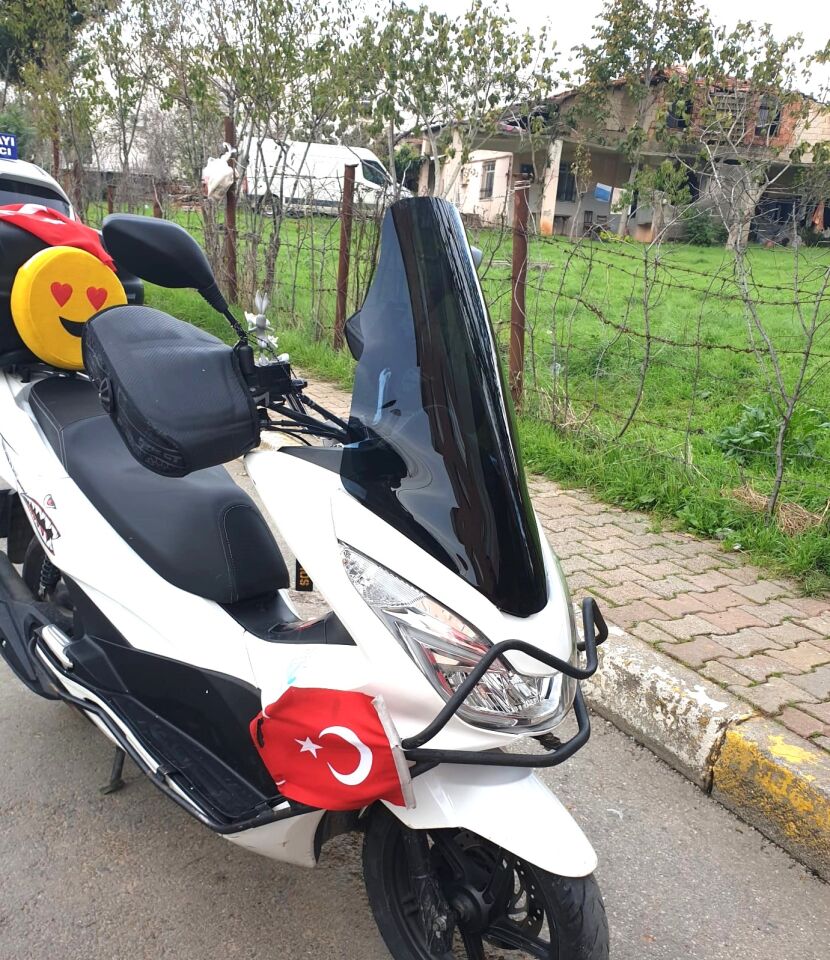 MOTOCAM Honda PCX Ön Cam 2014-2017 Model 65cm Siyah Renkli 4mm ORTA BOYLU