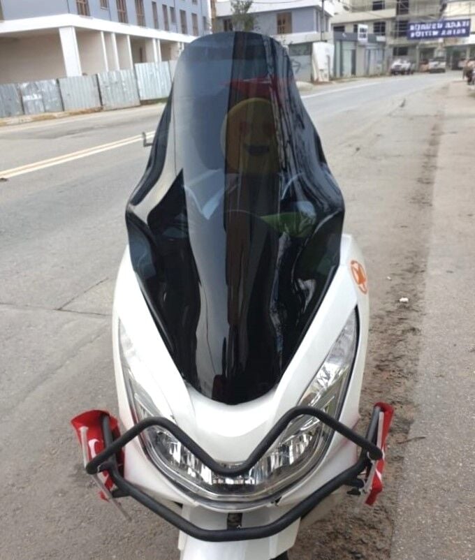 MOTOCAM Honda PCX Ön Cam 2014-2017 Model 65cm Siyah Renkli 4mm ORTA BOYLU