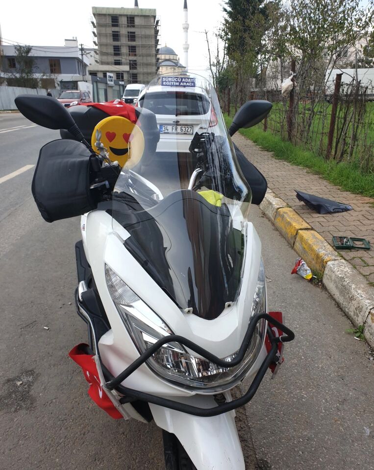 MOTOCAM Honda PCX Ön Cam 2014-2017 Model 65cm Şeffaf Renkli 4mm ORTA BOYLU