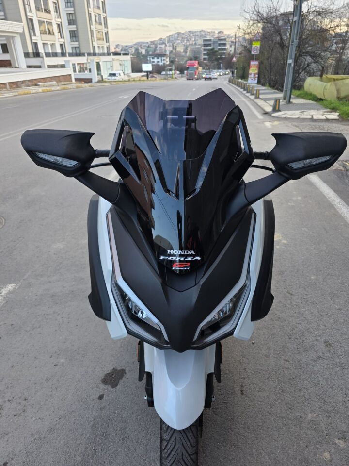 MOTOCAM Honda Forza 250 Ön Cam 2021-2026 Model 43cm Siyah Renkli 4mm ORİJİNAL BOYLU