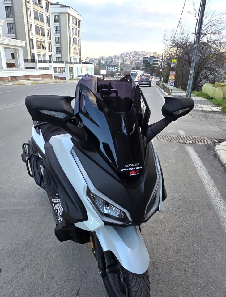 MOTOCAM Honda Forza 250 Ön Cam 2021-2026 Model 43cm Siyah Renkli 4mm ORİJİNAL BOYLU