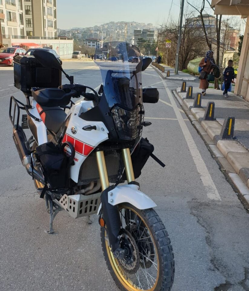 MOTOCAM Yamaha Tenere Rall 700 Ön Cam 2019-2026-2026 Model 39cm Füme Renkli 4mm