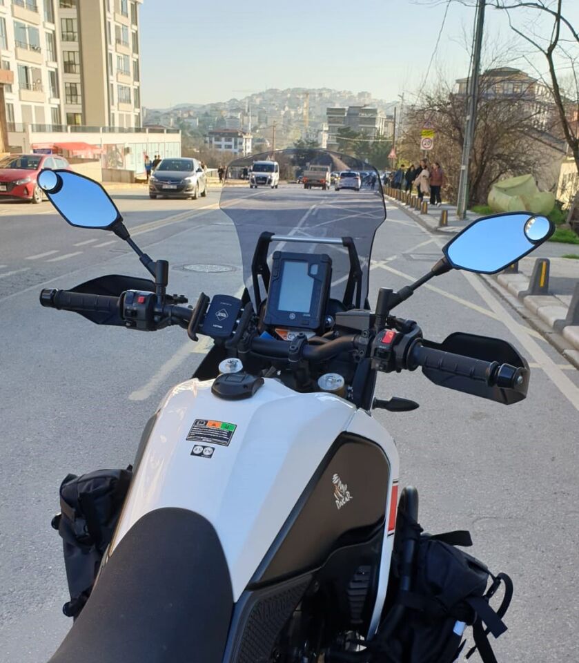 MOTOCAM Yamaha Tenere Rall 700 Ön Cam 2019-2026-2026 Model 39cm Füme Renkli 4mm