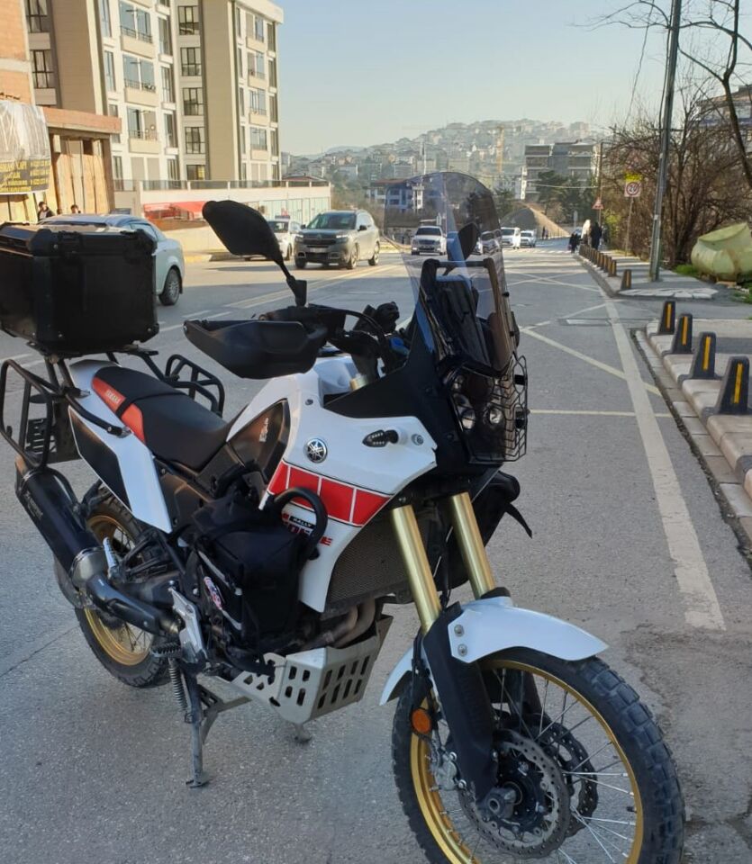 MOTOCAM Yamaha Tenere Rall 700 Ön Cam 2019-2026-2026 Model 39cm Füme Renkli 4mm