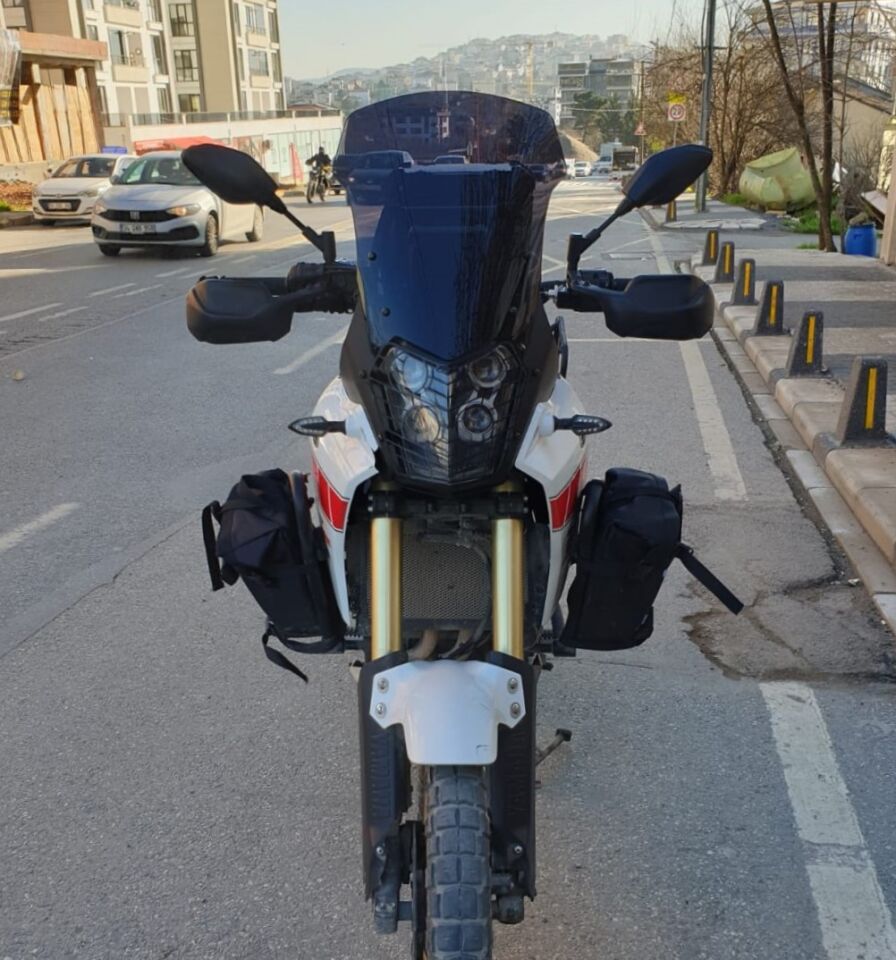 MOTOCAM Yamaha Tenere Rall 700 Ön Cam 2019-2026-2026 Model 39cm Siyah Renkli 4mm